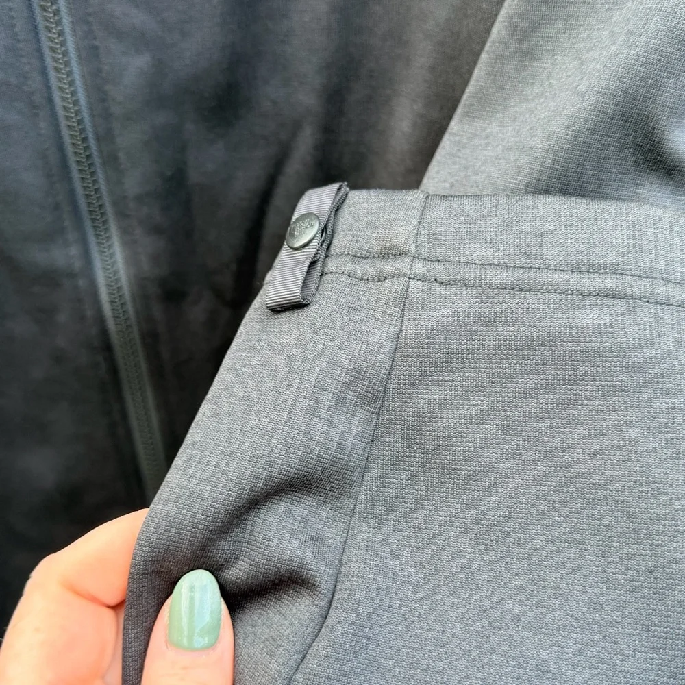 The North Face Men's Dark Gray Performance Jacket Size Large